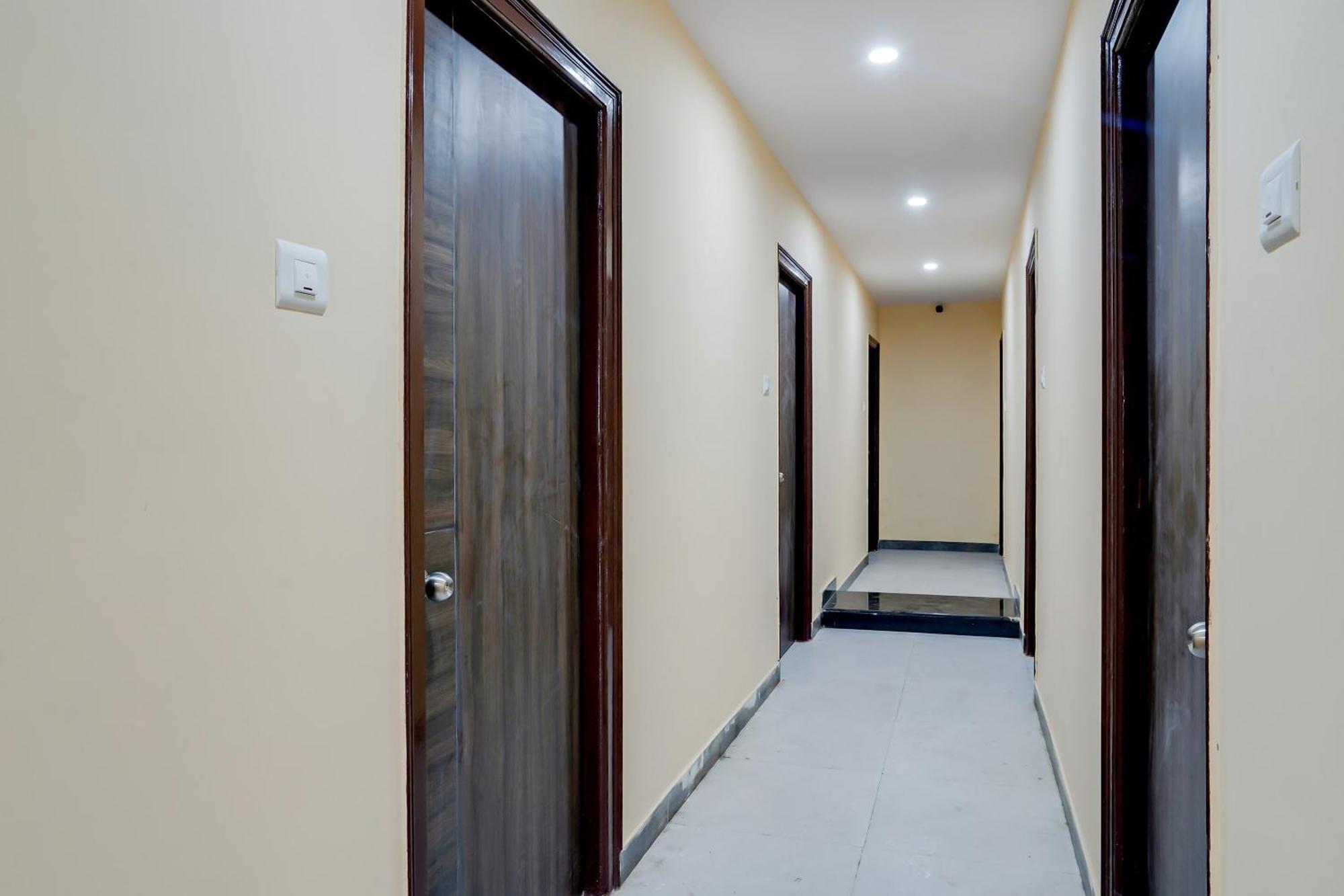 Hotel O Alekhya Residency Cafe Bahar Sururnagar Luaran gambar