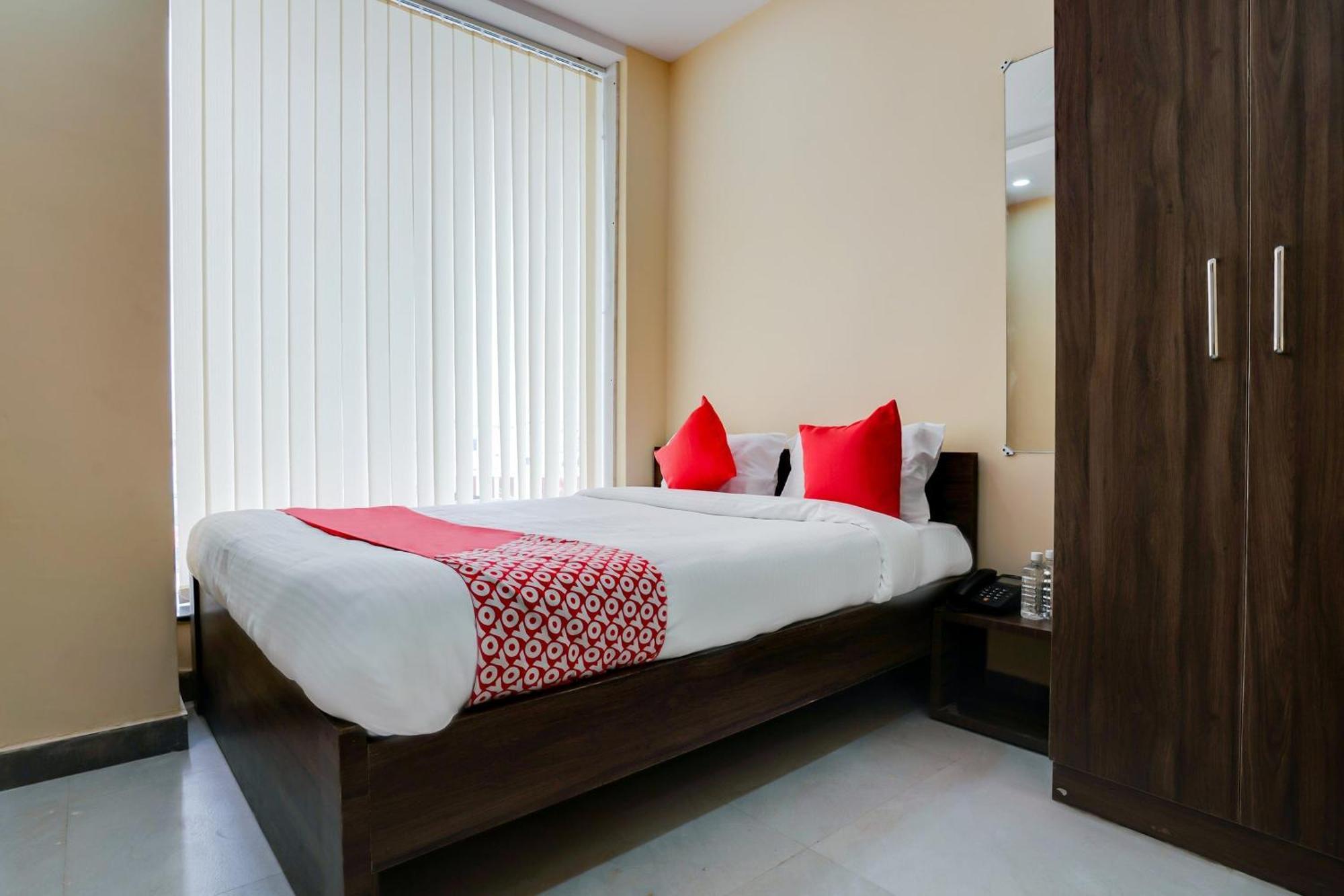 Hotel O Alekhya Residency Cafe Bahar Sururnagar Luaran gambar